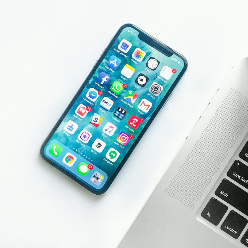 موبایل و تجهیزات دیجیتال